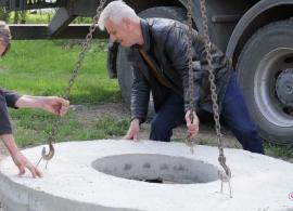 Вбудована мініатюра для У Серебринці відновлюють водогін