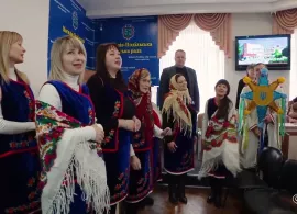 Вбудована мініатюра для «Радійте, люди, Бог родився, Славімо всі його імʼя, Нехай колядками вітає уся земля Боже дитя!»- вітання громаді на позачерговій сесії міськради.