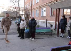 Вбудована мініатюра для Родина ВАЦАК приступає до ремонту дворів по вул. Ставиській,54,56,69,71
